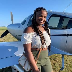 Meet your Posher, Tayler